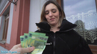Myss Alessandra a hatalmas csöcsű tetkós maca pénzért dugható